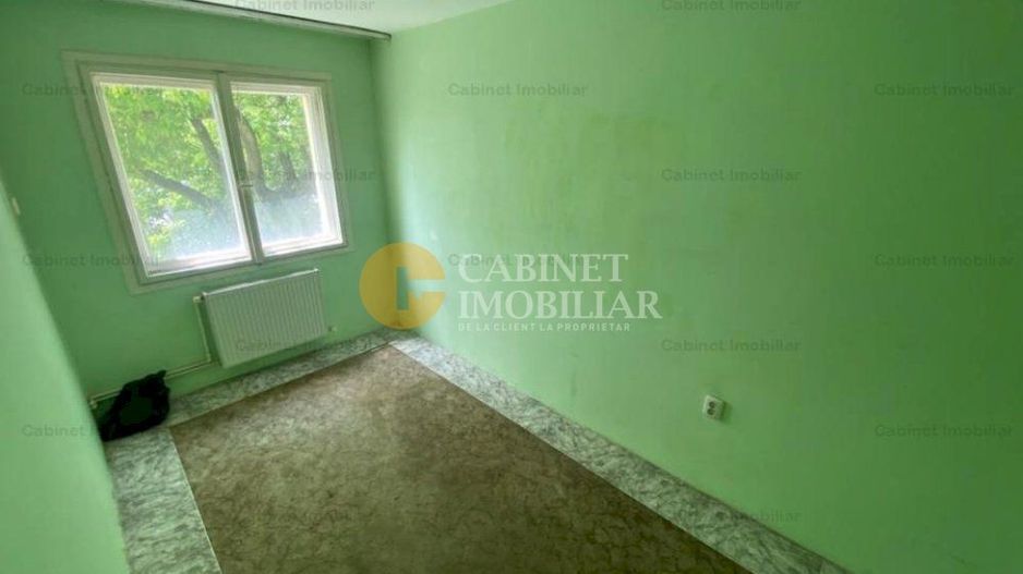 Apartament cu 3 camere Decomandat - Etaj 2 - Zona Podu Ros - Poză 4