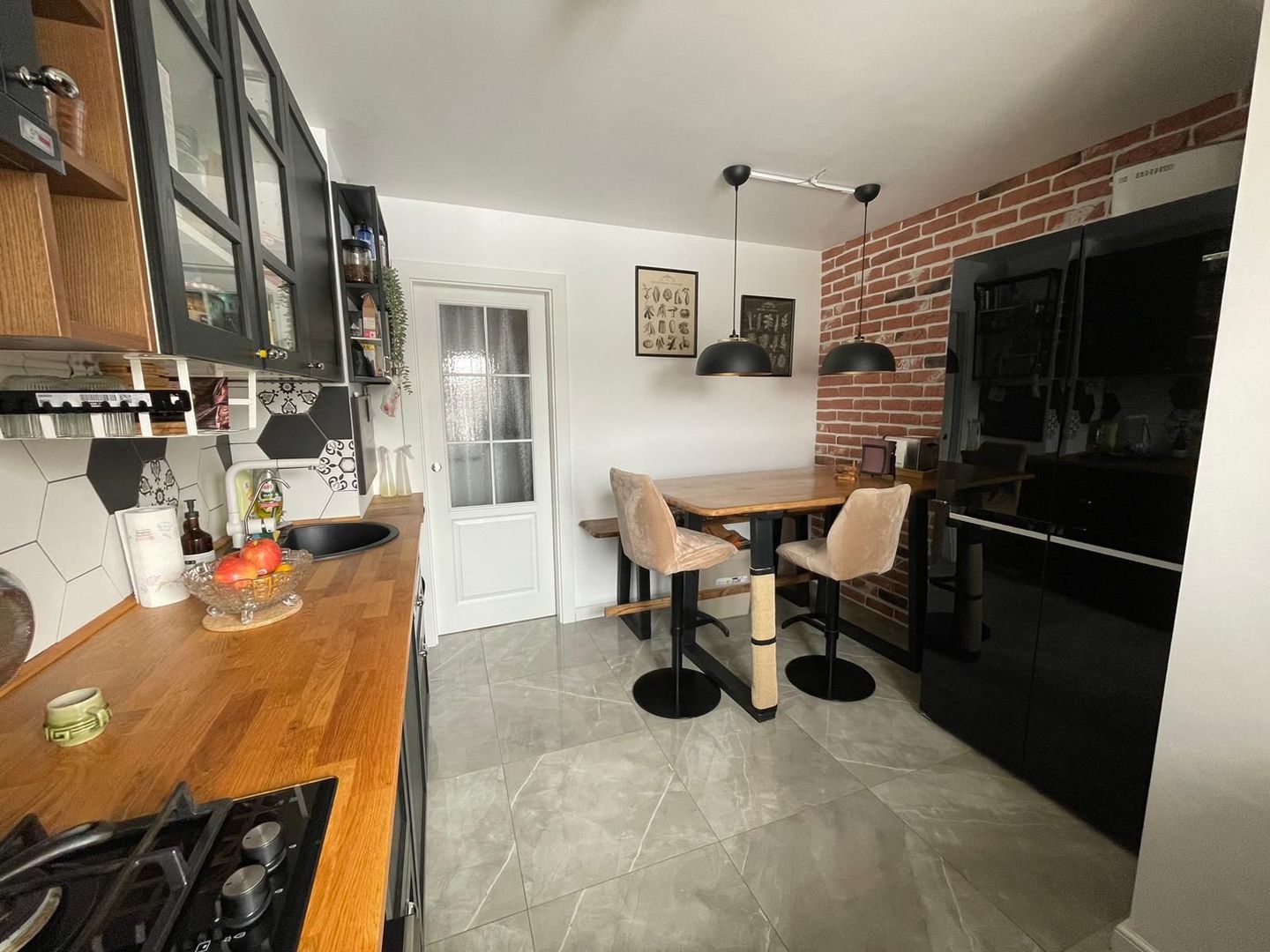 Superb Apartament 3 Camere Lujerului Renovat Complet - Poză 1