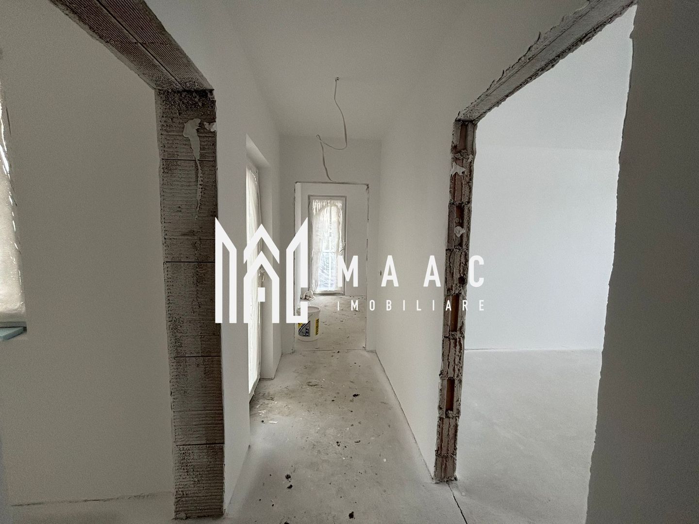 Casa Quadruplex | 4 Camere | 110MPU | Curte 60MP | 2 Balcoane - Poză 1