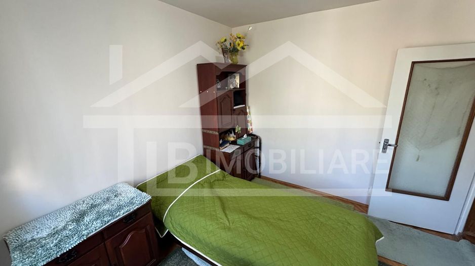 Apartament cu 3 camere, 73.1mp, decomandat, zona Centrala - Poză 1