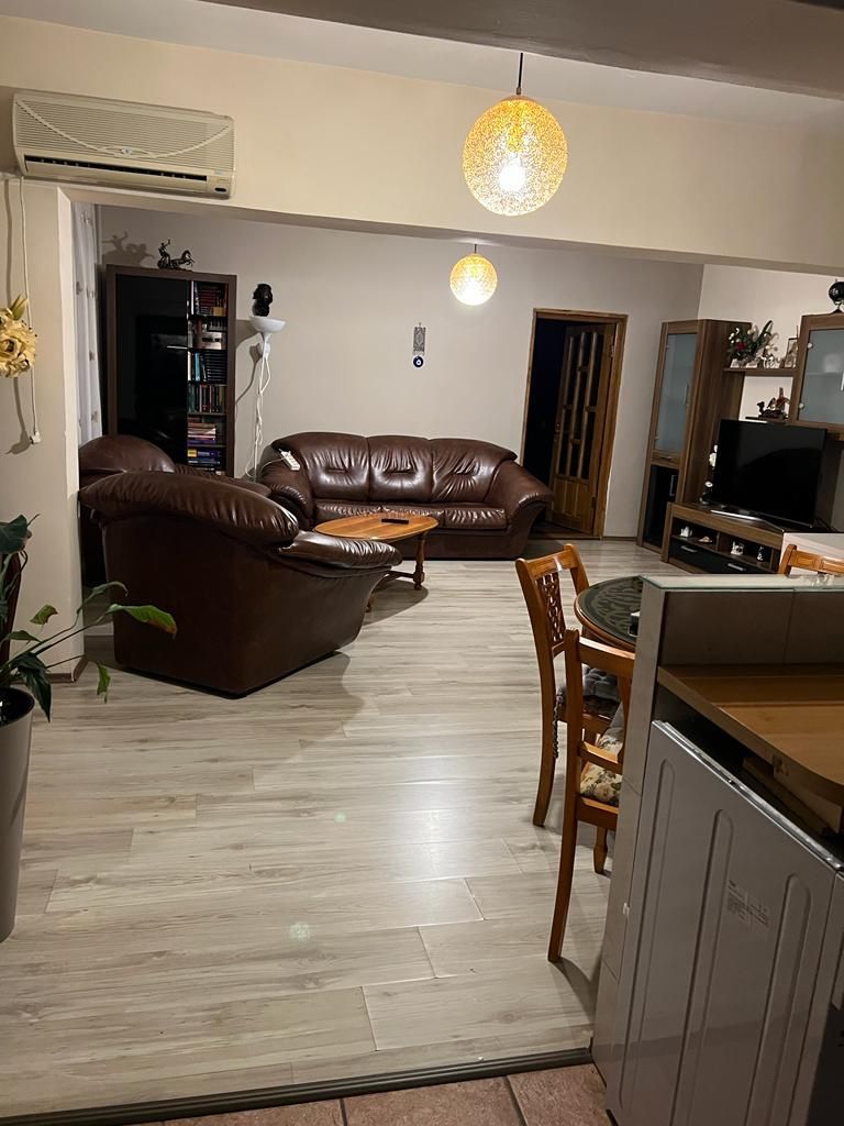 De inchiriat apartament cu 3 camere, str. Anghel Saligny, 450 euro - Poză 8