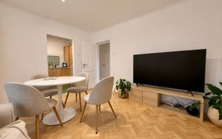 Apartament renovat, etaj intermediar, zona Bucegi - Poză 1
