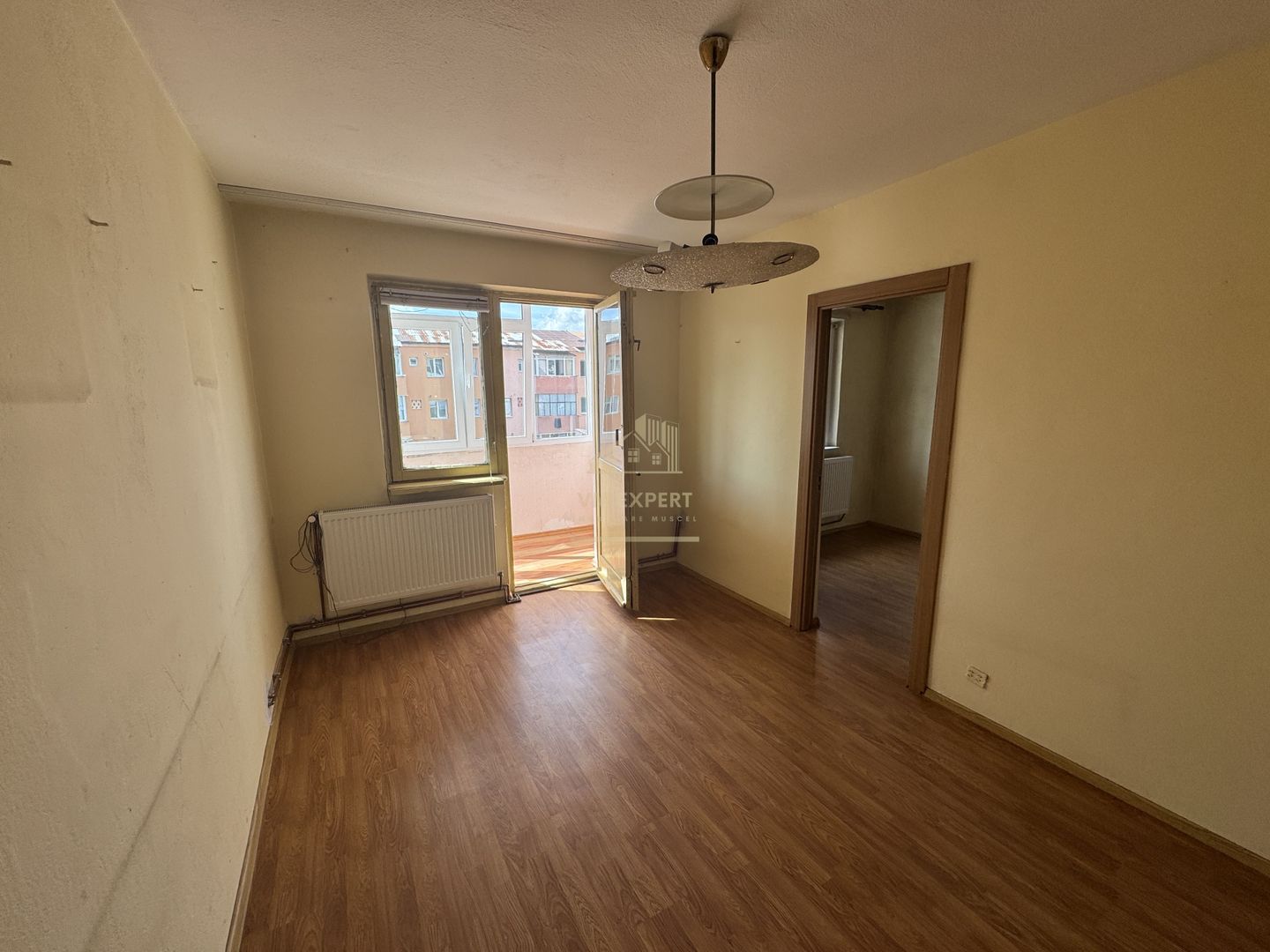 APARTAMENT 3 CAMERE, CAMPULUNG, VISOI - Poză 3