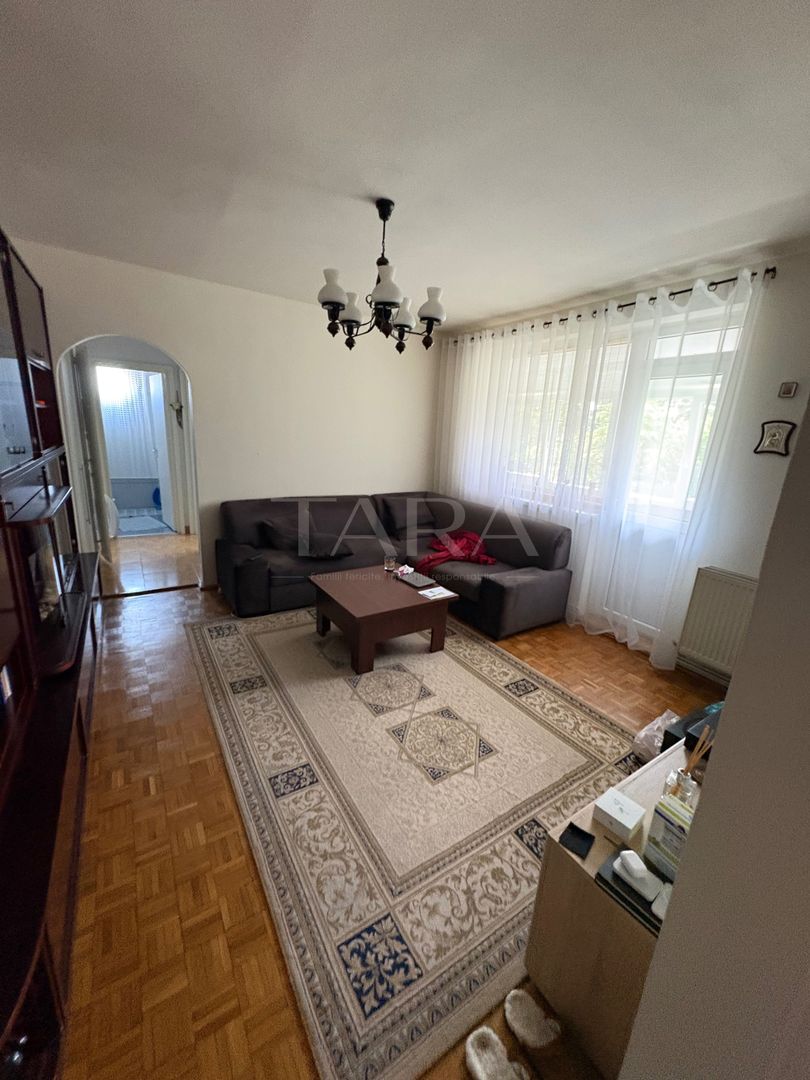 Apartament 3 camere, Gheorgheni, balcon vitrat, bloc reabilitat. - Poză 1