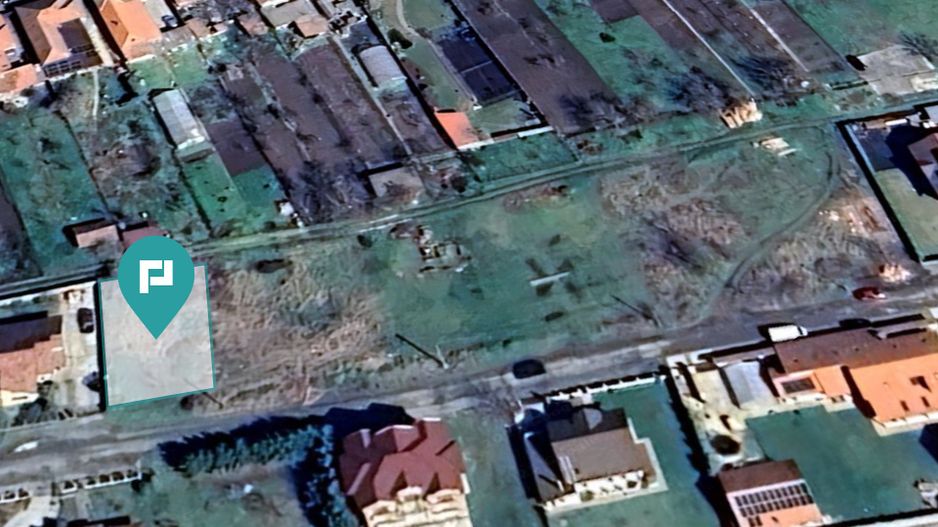 Loc de casă în Sânleani 420 mp - Poză 9