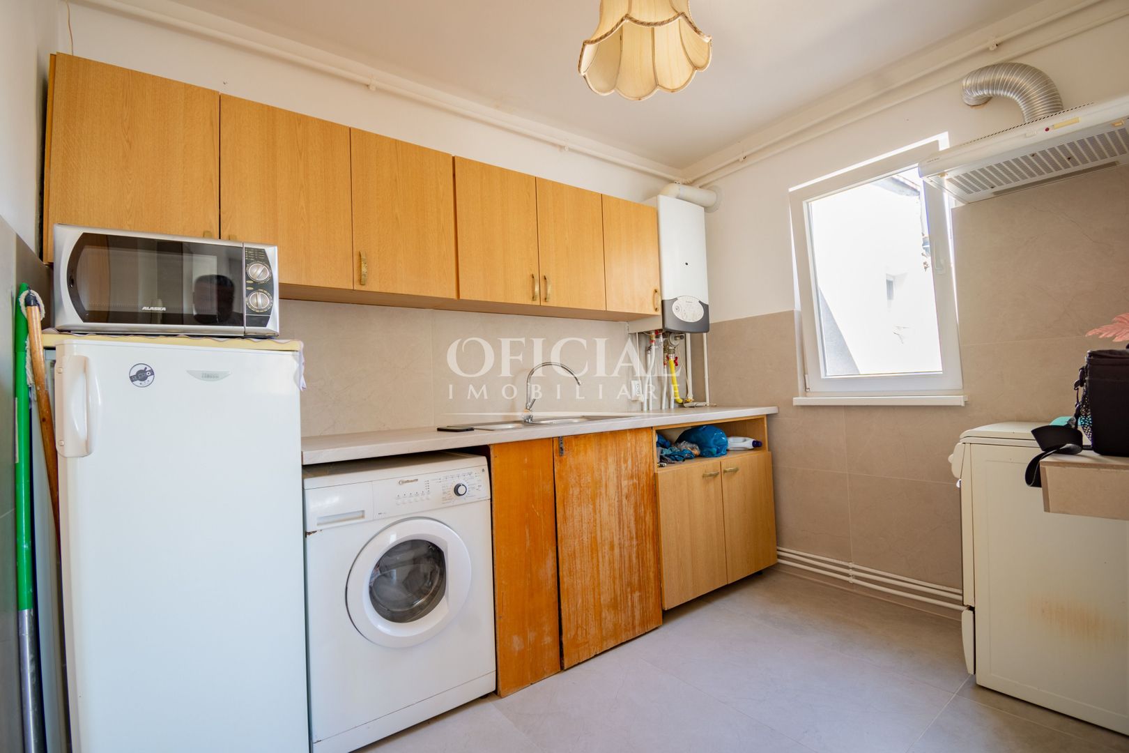 Apartament 3 Camere | 43 Mp | Renovat | Centrala | Manastur Mehedinti - Poză 5