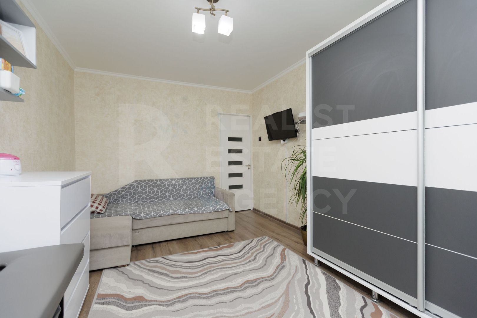 Vânzare, apartament, 2 camere, str. Paris, Buiucani - Poză 2