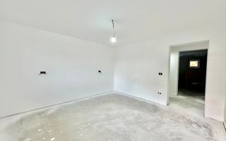 Casă individuală de vanzare  cu garaj și curte proprie – Hălchiu - Poză 20