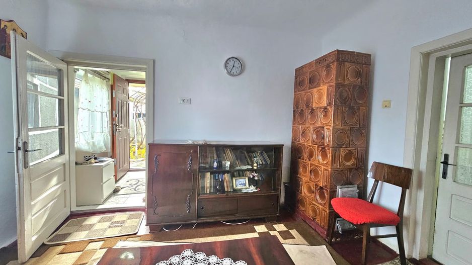 Casă de vanzare in Medgidia in zona centrala - Poză 4
