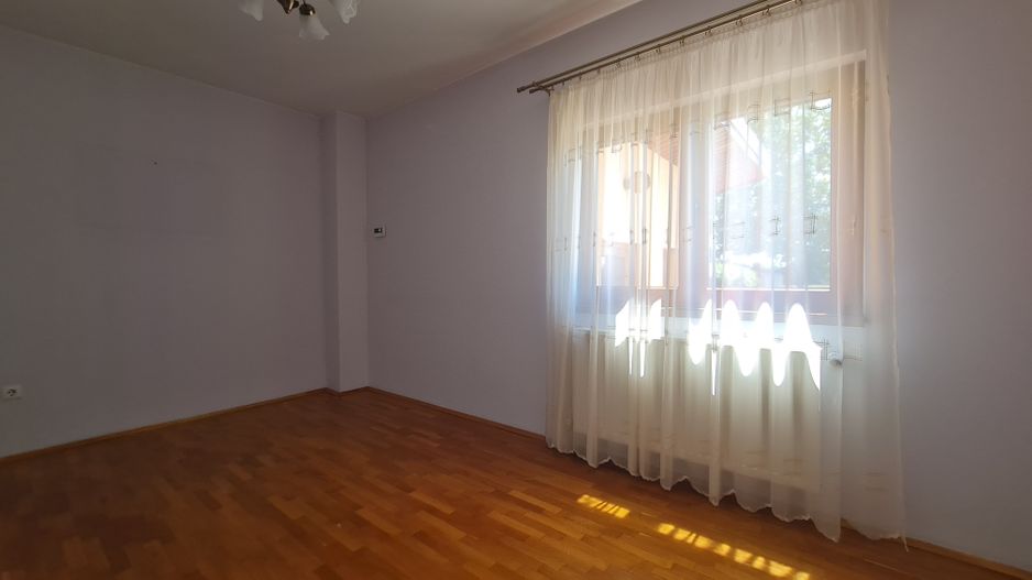 Vila impozanta in zona linistita la 15 minute de capitala! - Poză 18