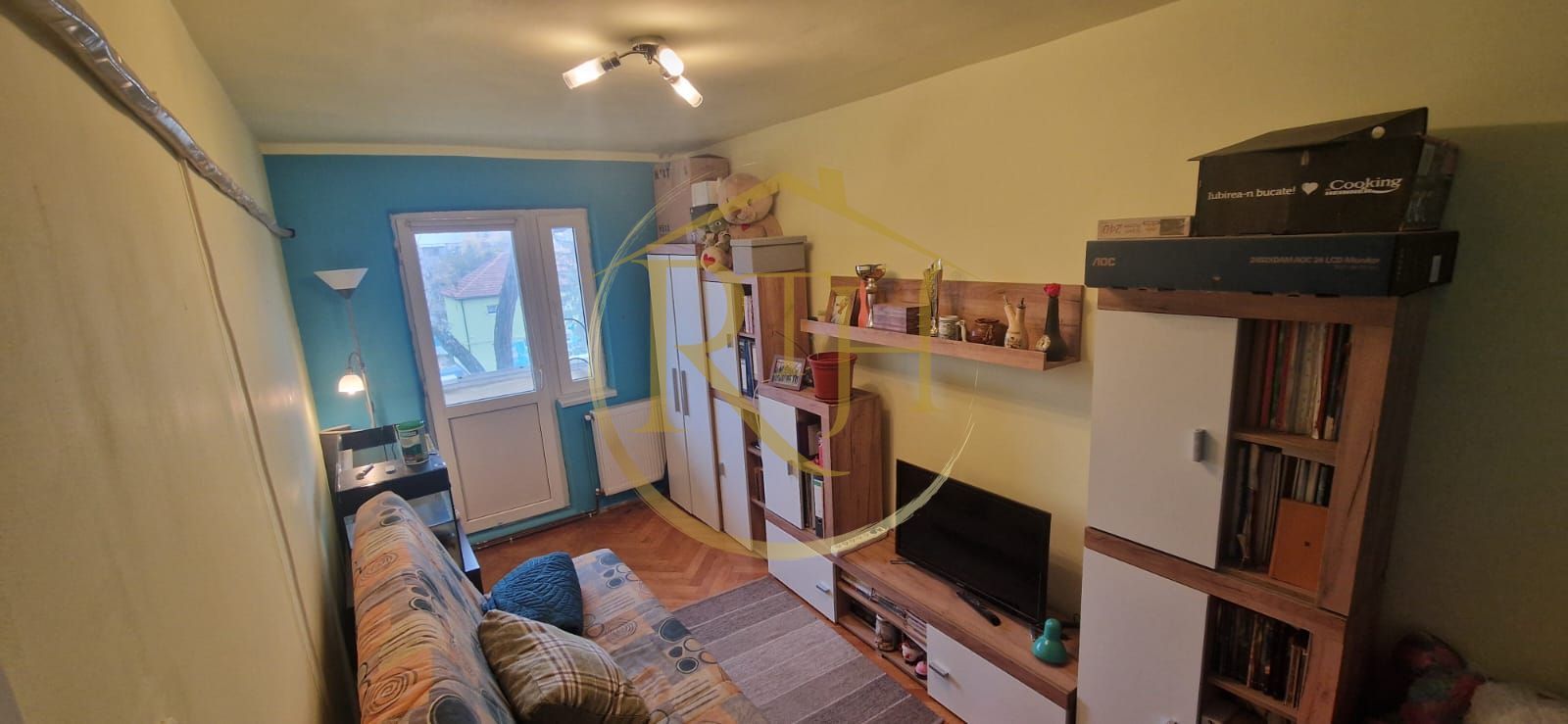 Vand apartament cu 4 camere in zona spitalul judetean,comision ,,0'' - Poză 4