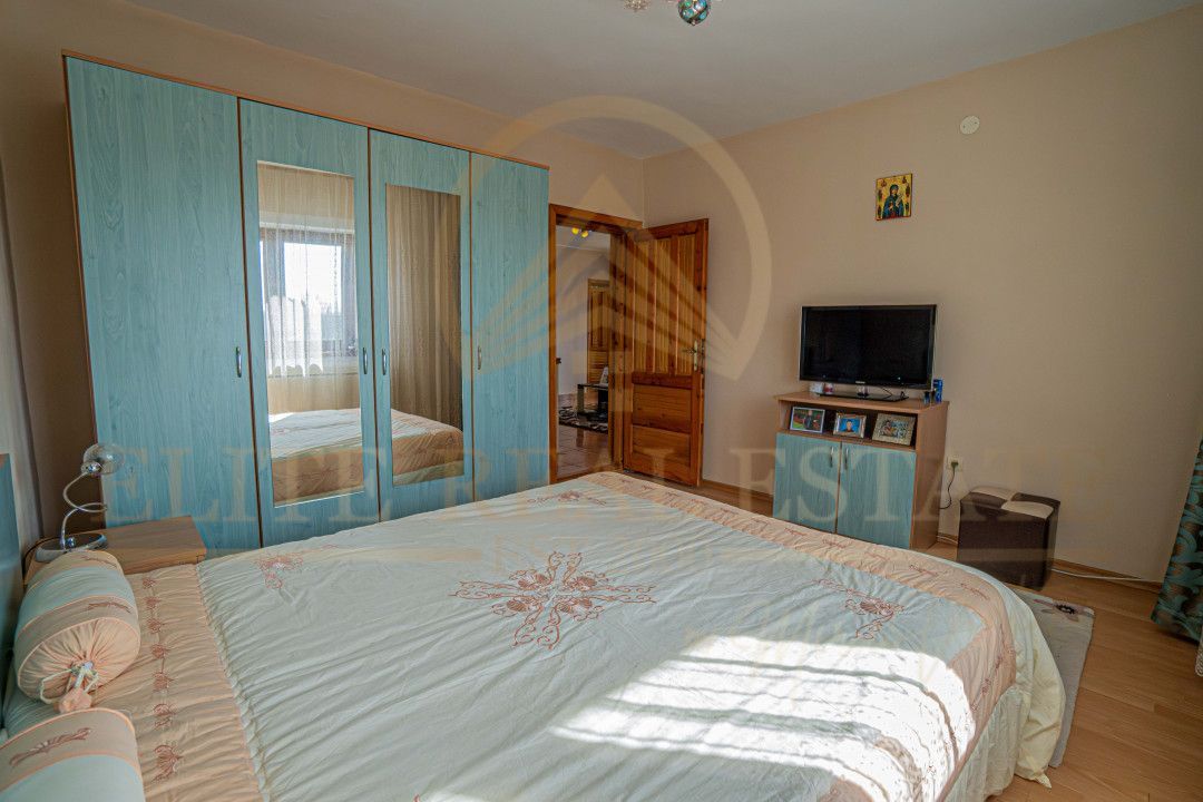 Agigea - Vila D+P+1E+M pe un teren de 772 mp cu o deschidere de 21,46 m. - Poză 19