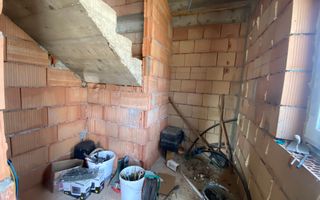 Casă individuală de vânzare | Dispunere pe 2 niveluri | Dezmir - Poză 11