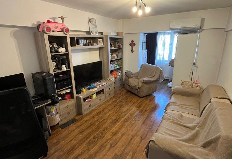 Apartament 2 camere decomandat – zona Capitol, Str. Mircea cel Bătrân - Poză 1