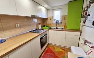 Apartament la vila, 3 camere, mobilat utilat, 80 mp + terase 40 mp - Poză 6