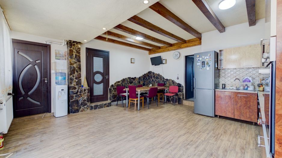 Casă/Apartamente/Spațiu comercial/Hală 700 mp Șagu - Poză 3