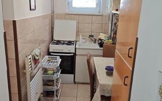 Se vinde apartament cu 2 camere str. Violetelor tg -mures - Poză 5