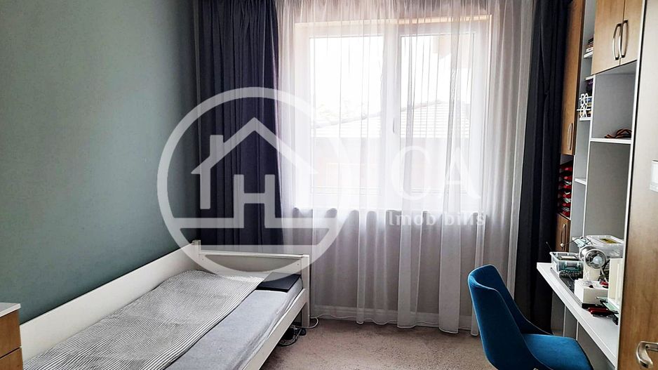 Casă de vânzare cu 5 camere în zona de Dealuri, Oradea - Poză 11