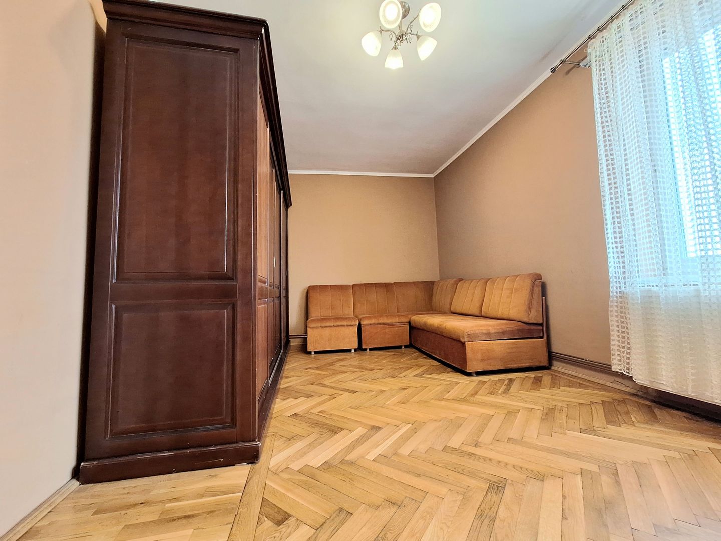 Apartament cu 2 camere, mobilat si utilat, strada Lunga - Brasov. - Poză 6