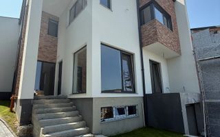 Case cuplate la liziera padurii , ideale pentru 2 familii ! - Poză 4