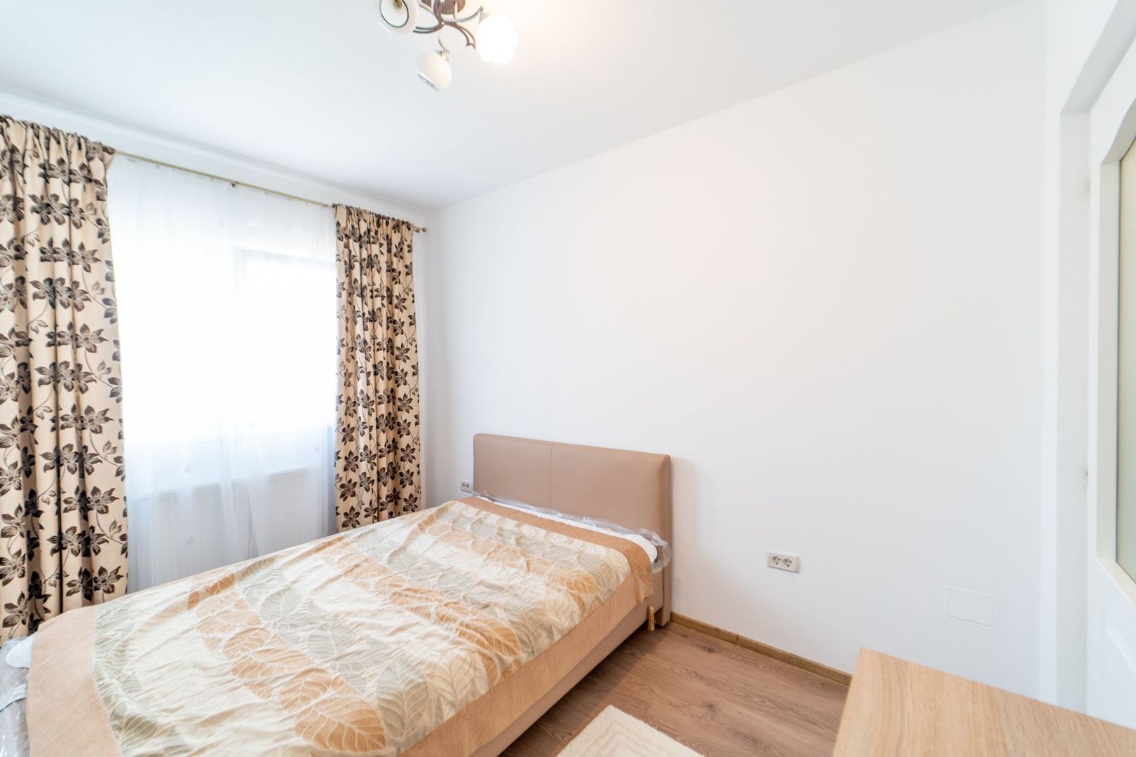 Apartament modern,  cu un dormitor, str Tudor Vladimirescu Arad - Poză 4