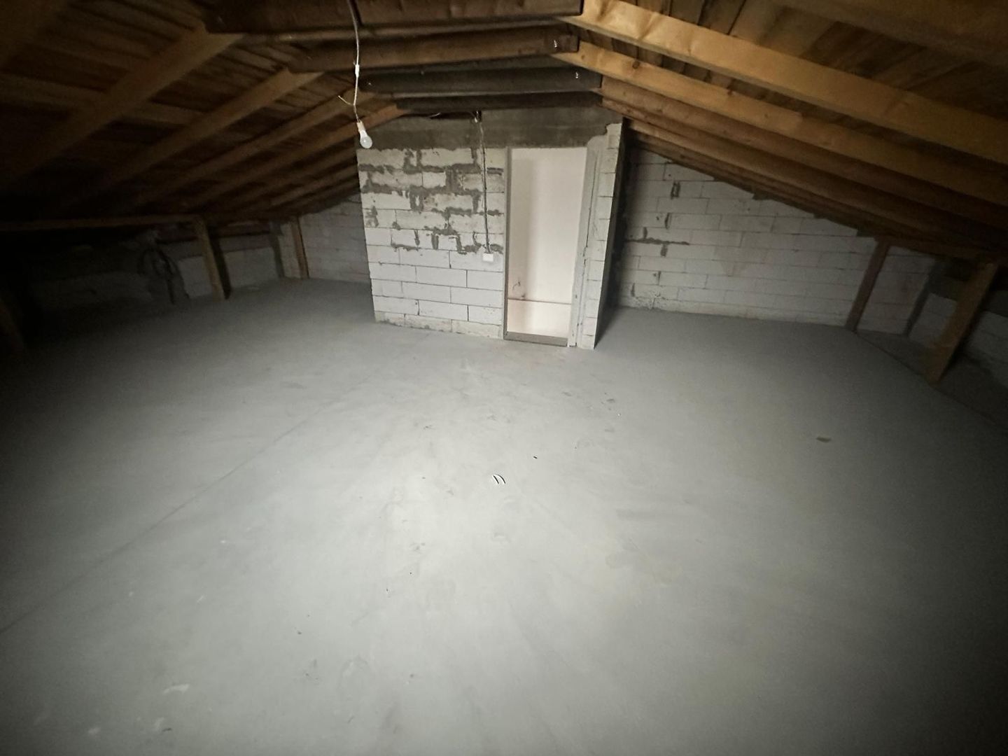 CASA TIP DUPLEX, 4 CAMERE, TOATE UTILITATILE, TEREN 245 MP, COMIS 0% - Poză 16