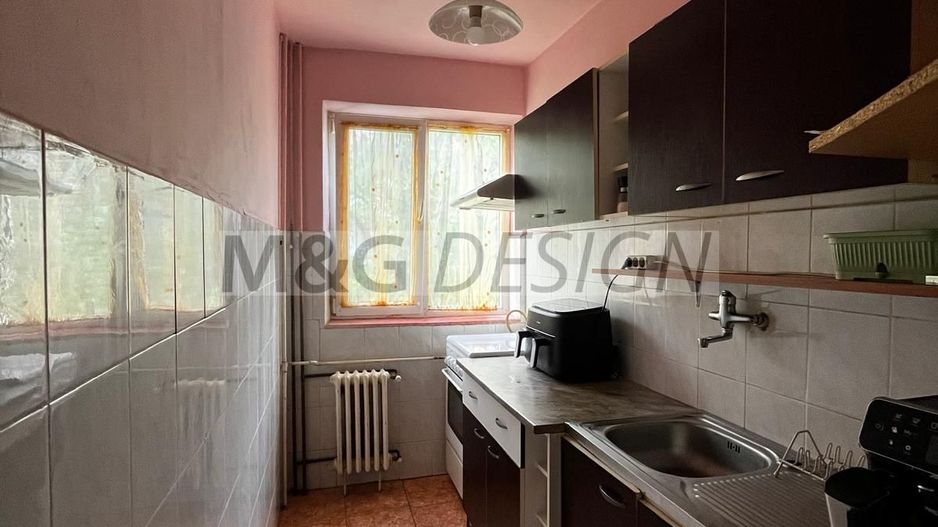 Apartament cu 3 camere Dacia - Poză 3