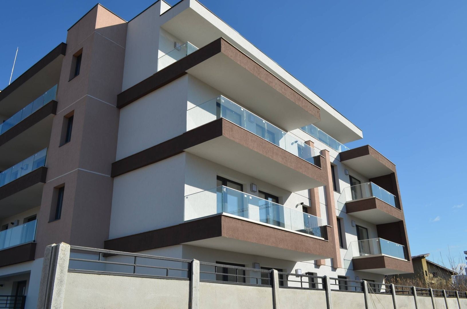 Apartament 2 camere decomandat de închiriat, situat în Pipera - Poză 2