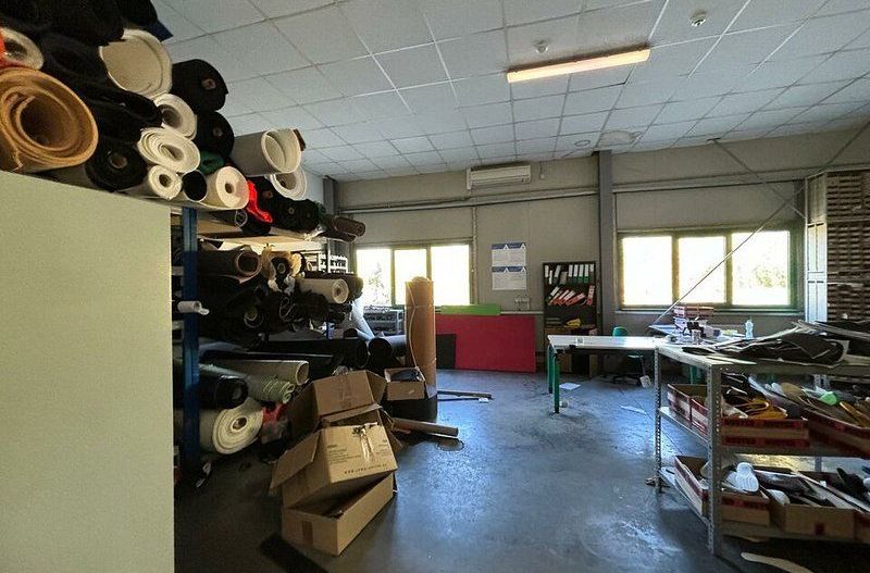 Hala 5000 mp dotata pentru productie si depozitare ISU categoria D - Poză 3