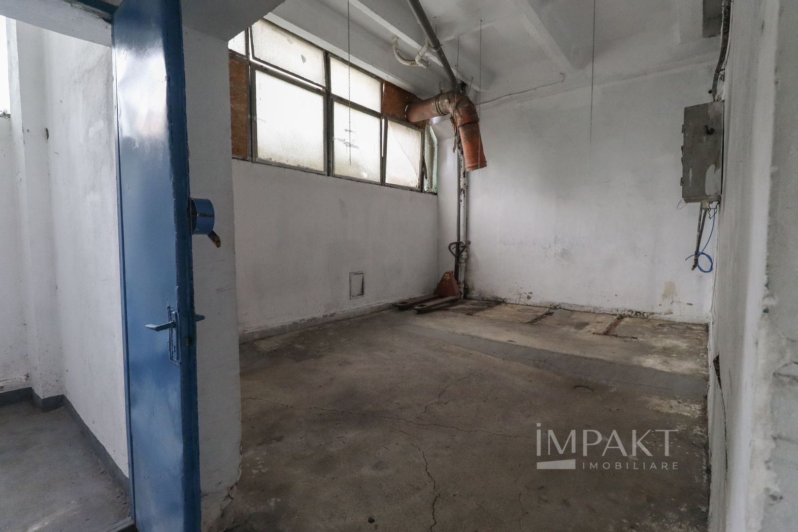 Hala de 250 mp la inchiriat open-space zona Piata 1 Mai - Poză 7