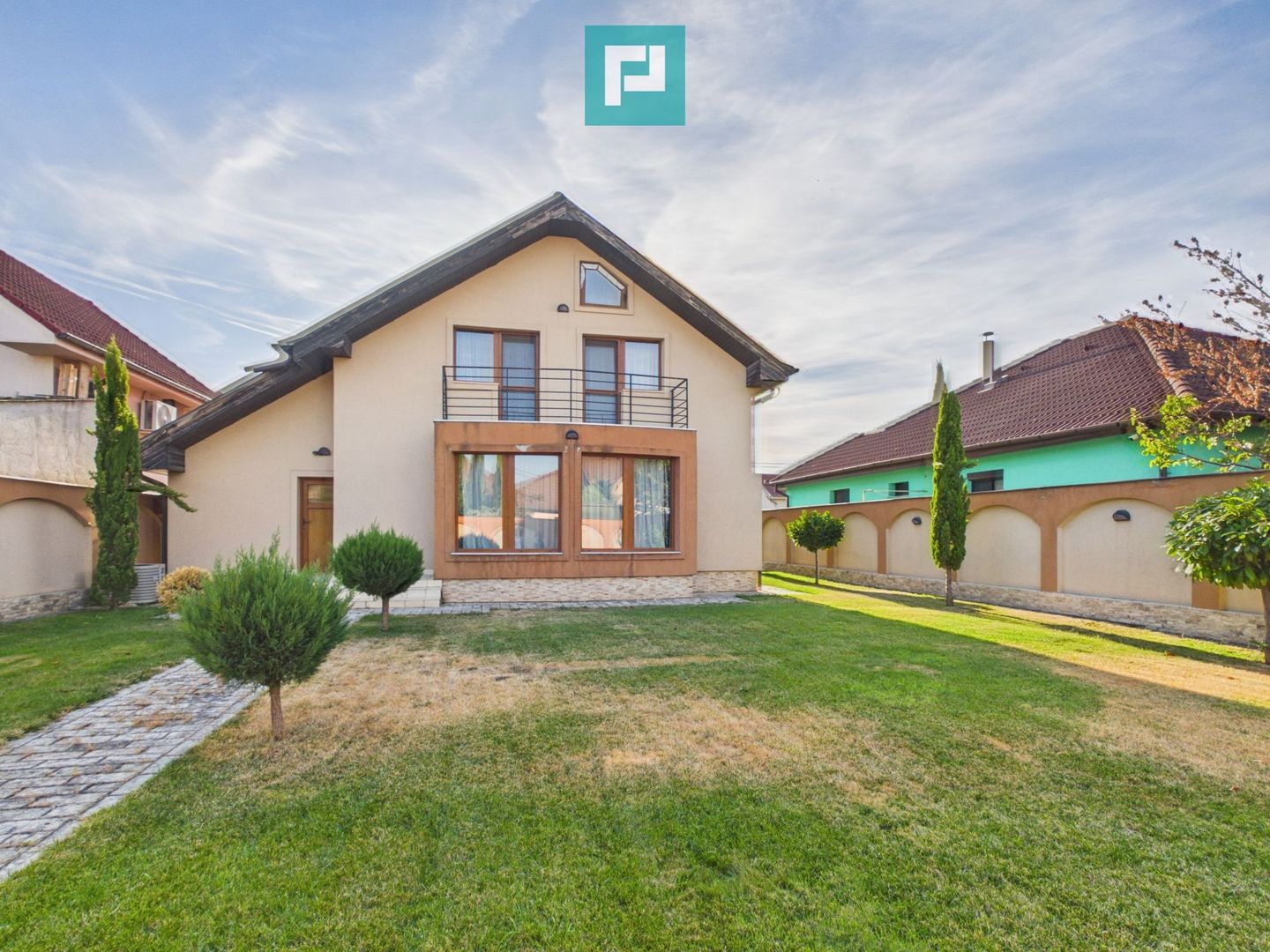 Casă de vânzare- 490 mp in Grigorescu /Oradea - Poză 1