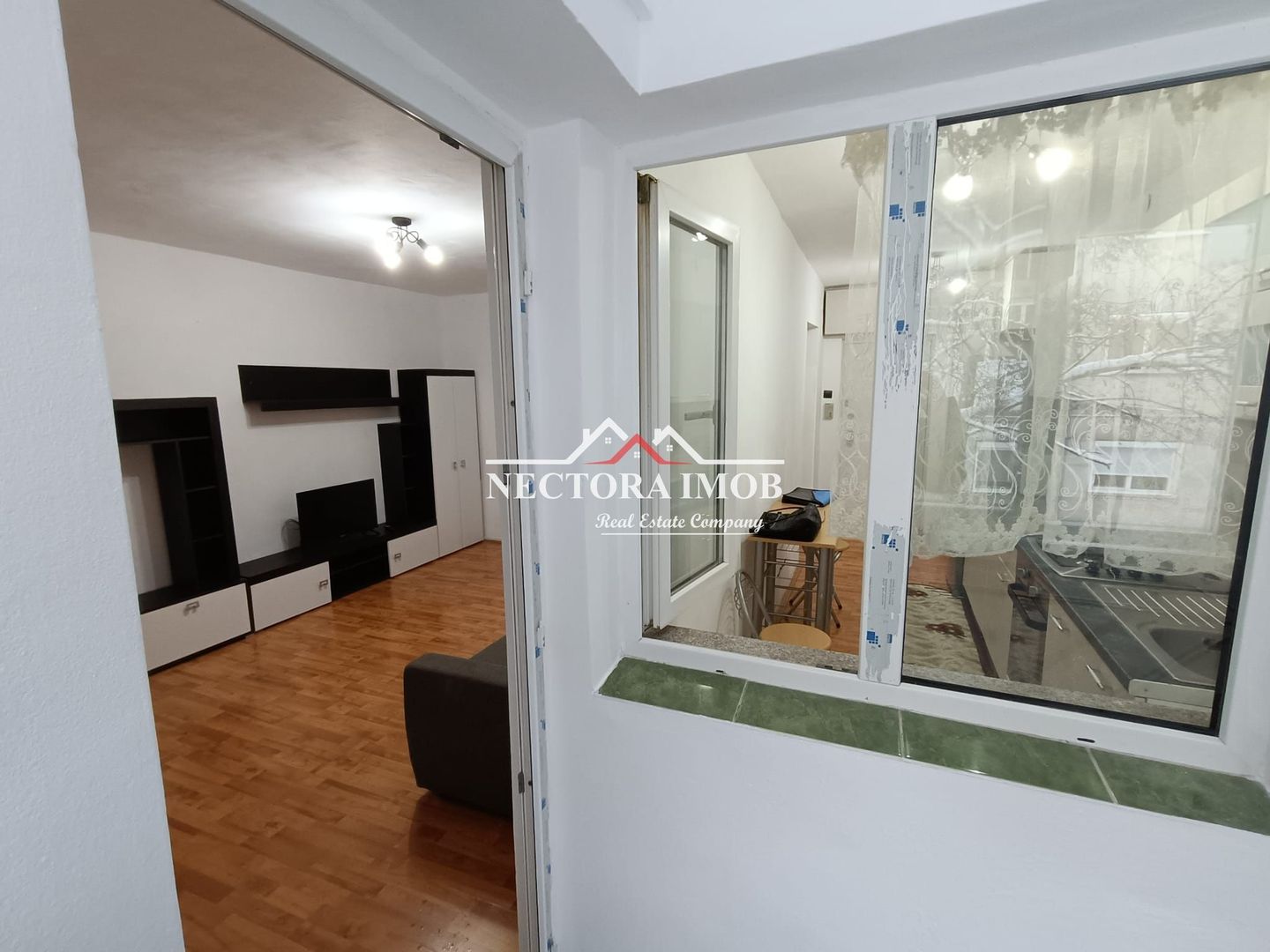 NECTORA IMOB-Garsoniera MARE, 36 mp, Confort 1, Zona Rogerius, Utilata - Poză 11