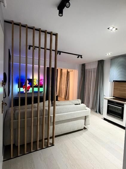 Apartament 2 camere ,bloc ou , curte proprie - Poză 1