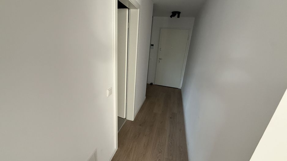 AP. 2 CAMERE- QUARTIER AZUGA, PARCARE SUBTERANA, CENTRALA, BLOC NOU - Poză 6