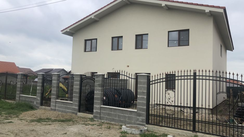 Duplex Bazos - Poză 1