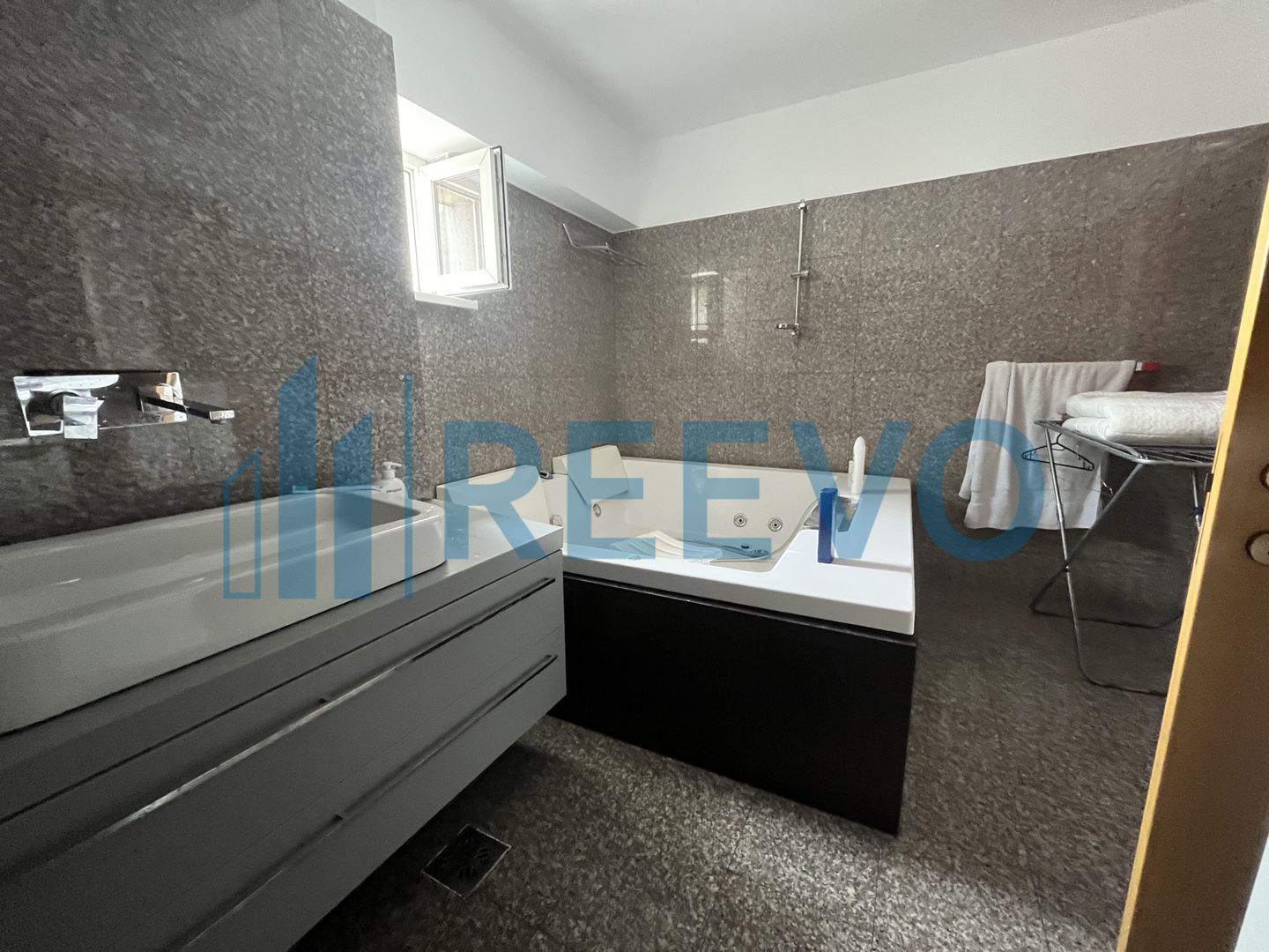 Chirie Apartament 2 Camere Spațios si Modern, Bacău - Poză 3
