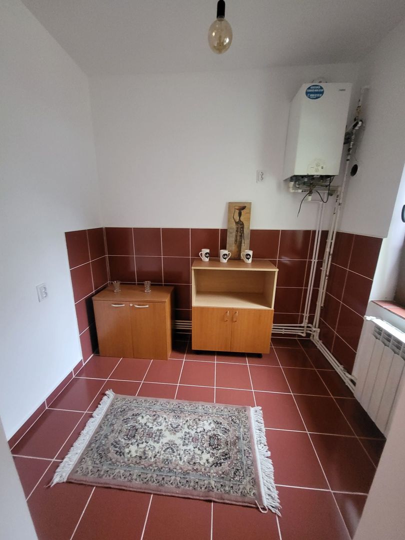 Casa mica, tip studio, centrala si curte proprie, 700 m distanta metrou Iancului - Poză 6