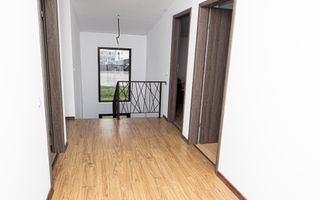 Soluție Locativă pentru Firme: Vilă cu Capacitate Mare în Ciorogarla - Poză 18