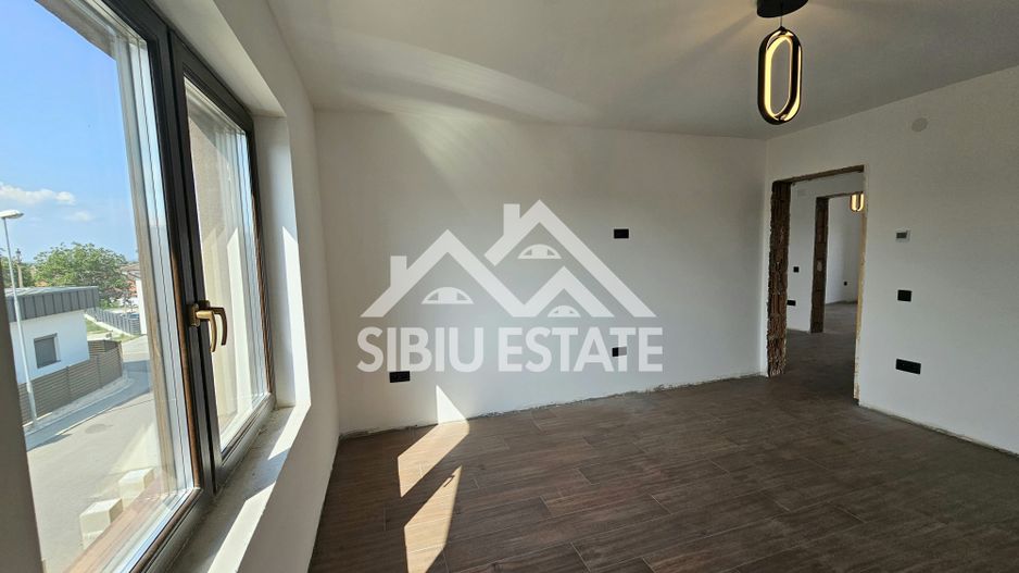 Casa noua 4 dormitoare Sibiu Sura Mica - Poză 24