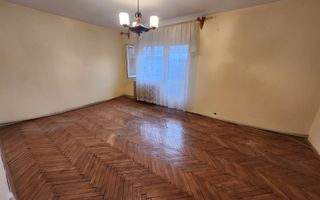 De vanzare apartament 3 camere, Cetate - Poză 2