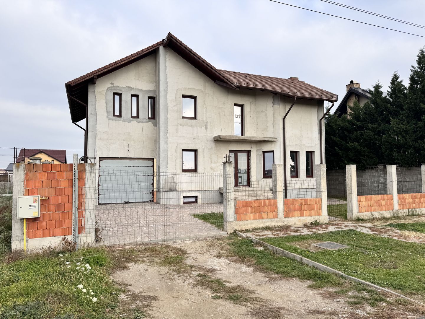 Vilă unică, gata să devină locuința ta de vis, în Livada. - Poză 14