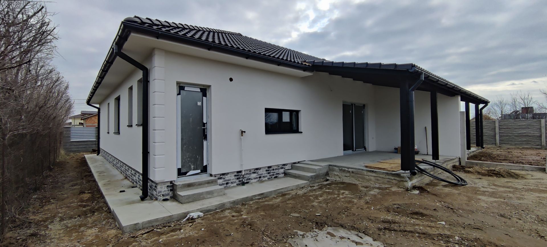 DUPLEX PE PARTER 4 CAMERE ZONA SAG MANASTIRE - Poză 1