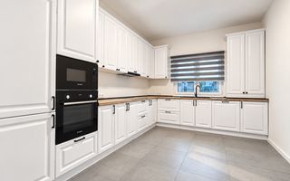 Casa de inchiriat 4 camere, 2 bai, curte si terasa | Selimbar - Poză 3