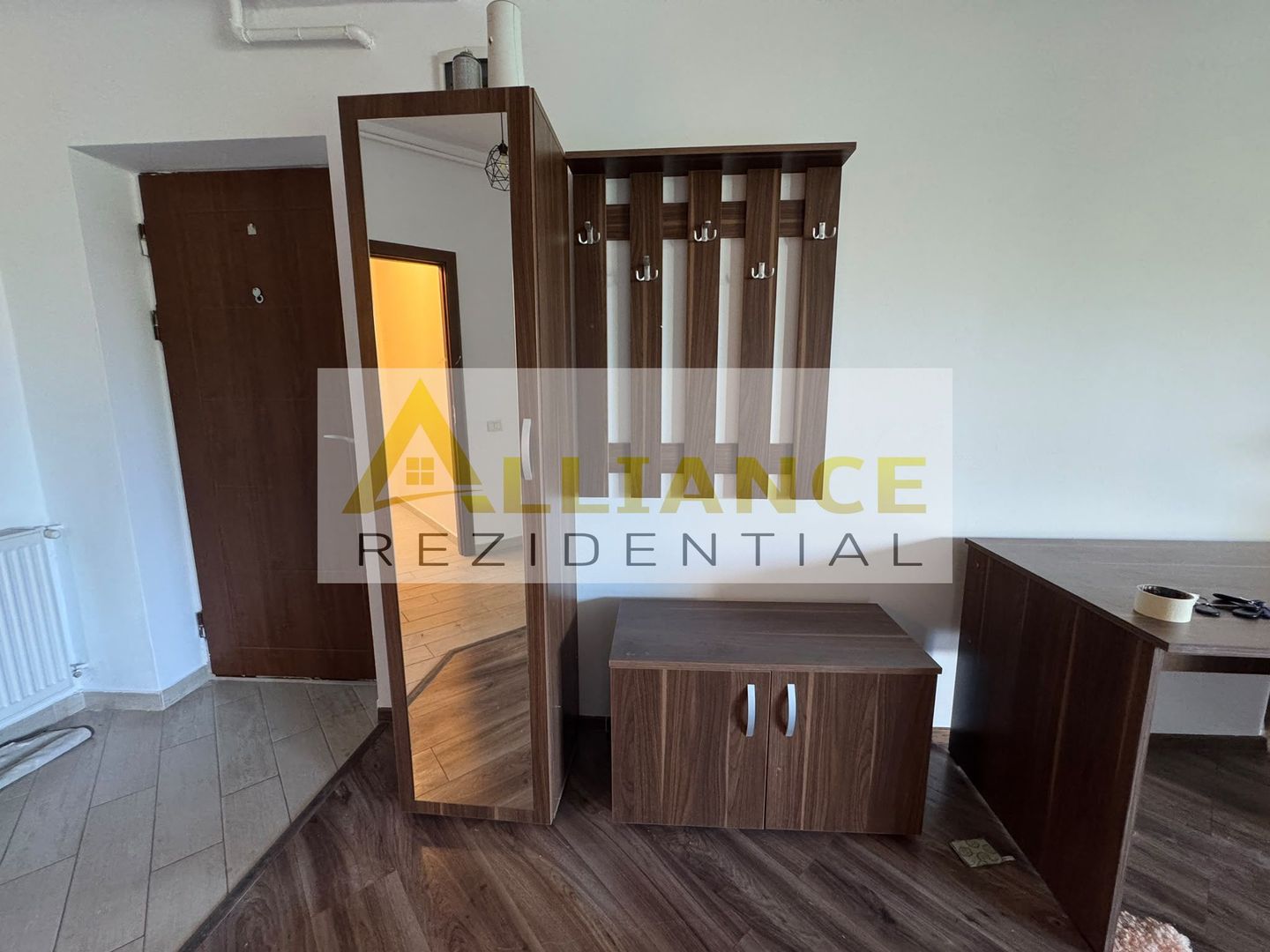 APARTAMENT DEOSEBIT CU 2 CAMERE DE VÂNZARE - Poză 15