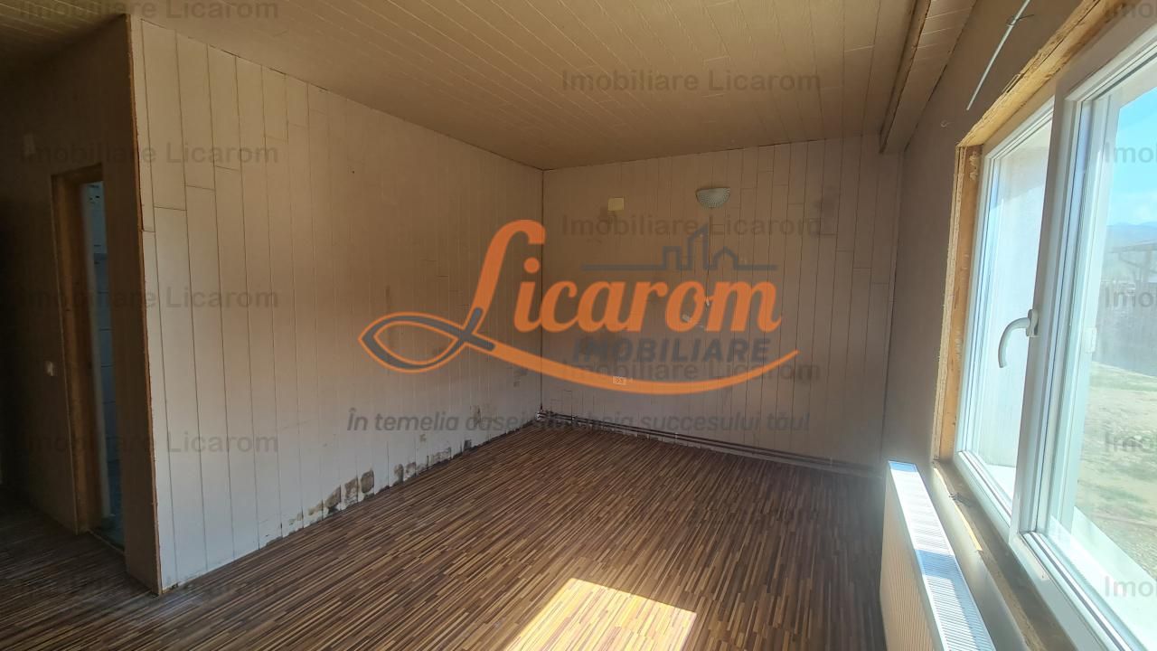 Proprietate in Cristian cu trei constructii+o fundatie,450000euro - Poză 30