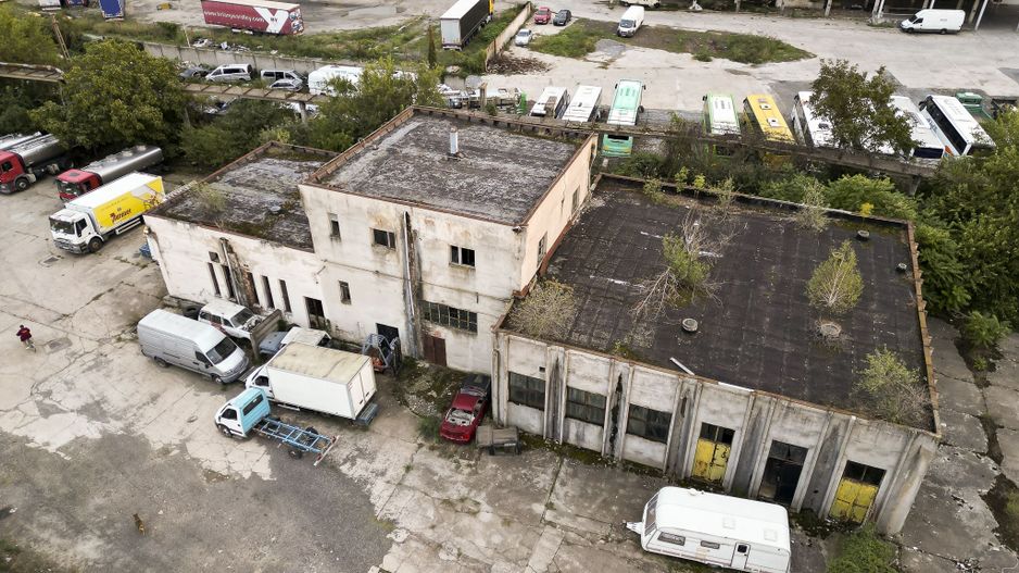 Clădiri industriale cu teren 6820mp - Poză 10