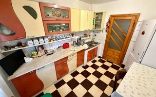 4 camere decomandate - Craiovita Noua - etaj 2 cu 2 bai - bloc 1982 - - Poză 3