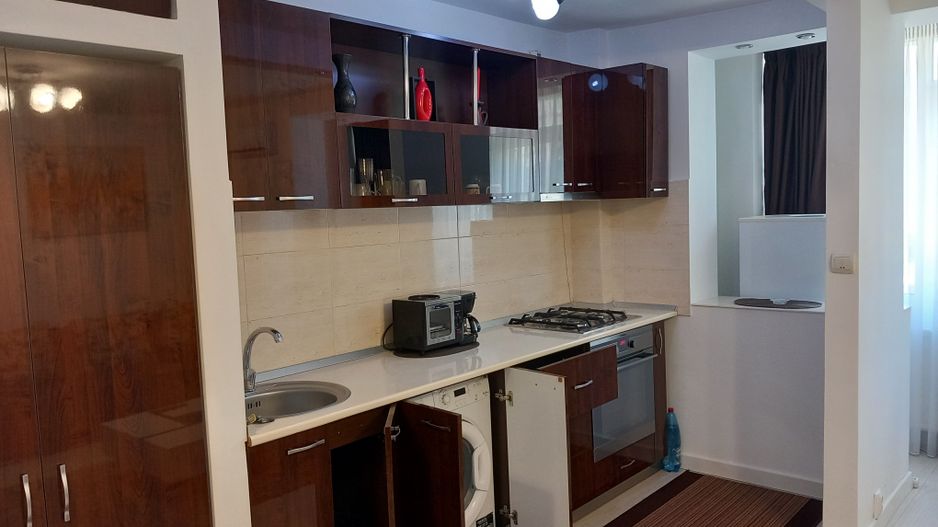 BRASADAS închiriază ap 2 cam etaj 1/8 50mp Piata UNIRII. - Poză 3