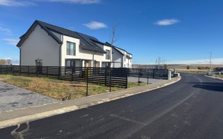 Casă Tip Duplex INDEPENDENTĂ ENERGETIC - Cartier NOU - Poză 3