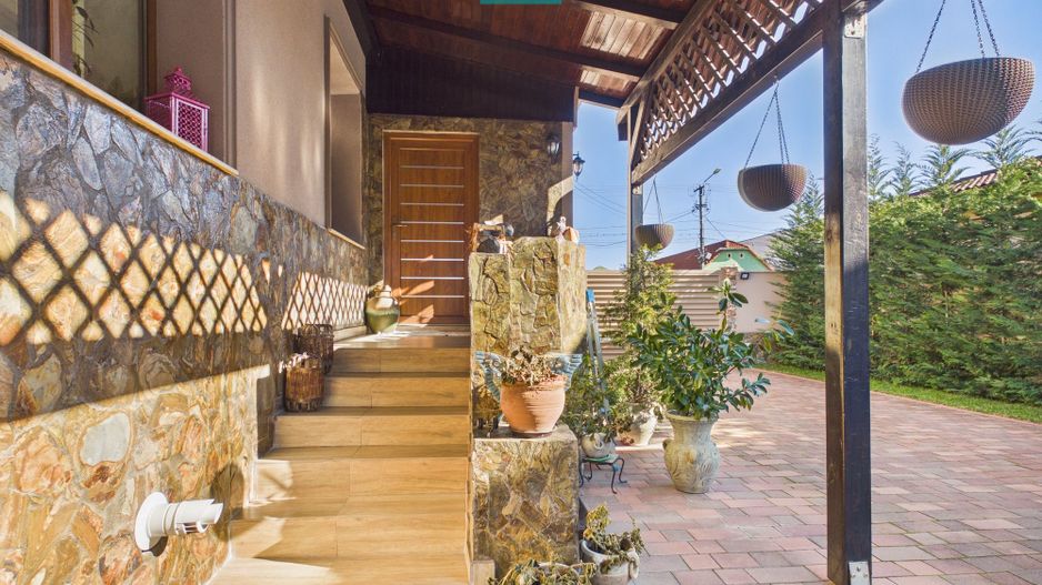 Casa cu 4 camere in Aradul Nou - Poză 3